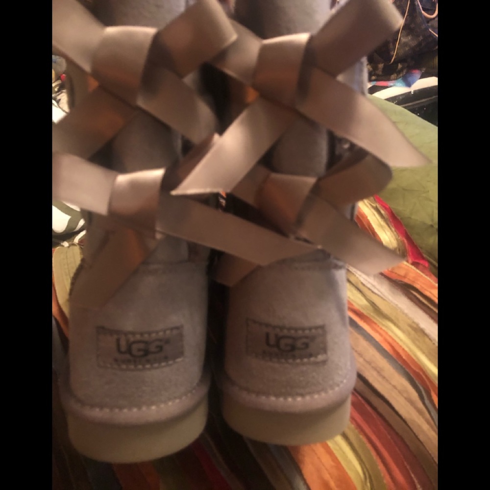 Brand New uggs never worn🐵🙊
